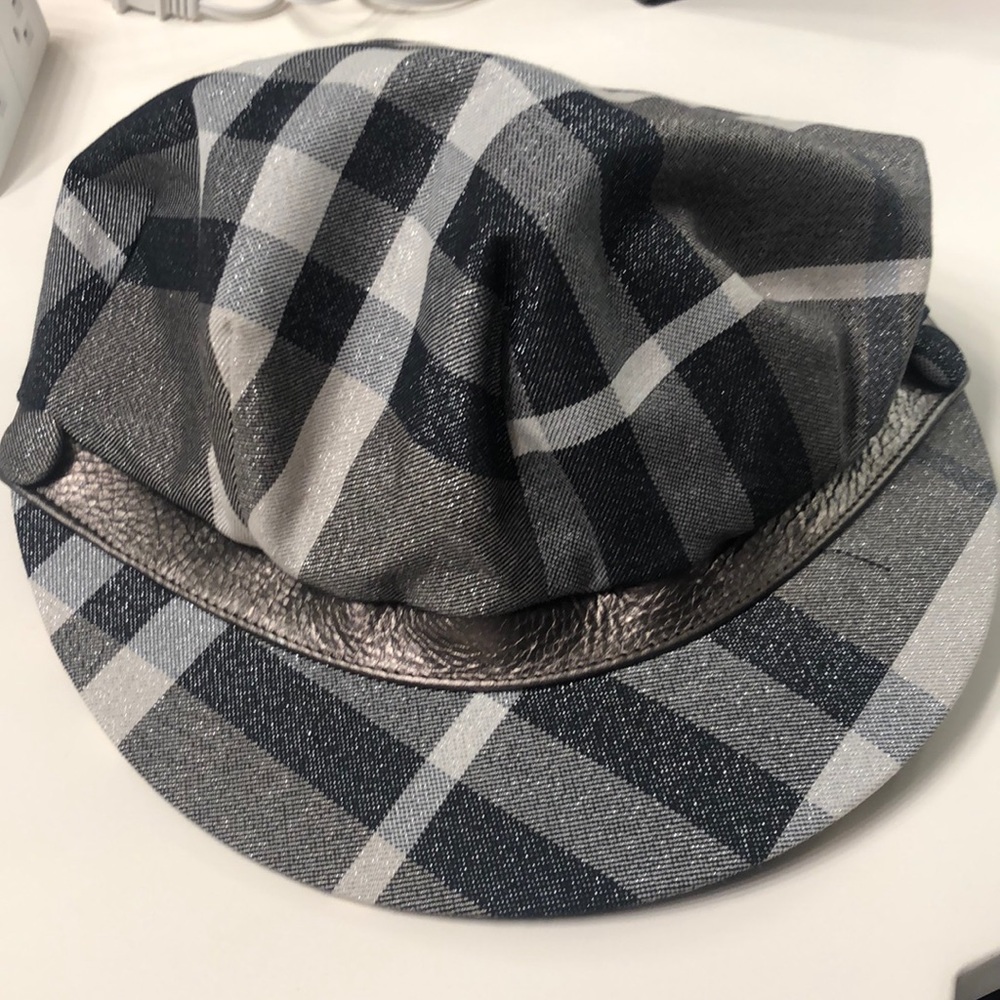 Cute size Medium Burberry hat
